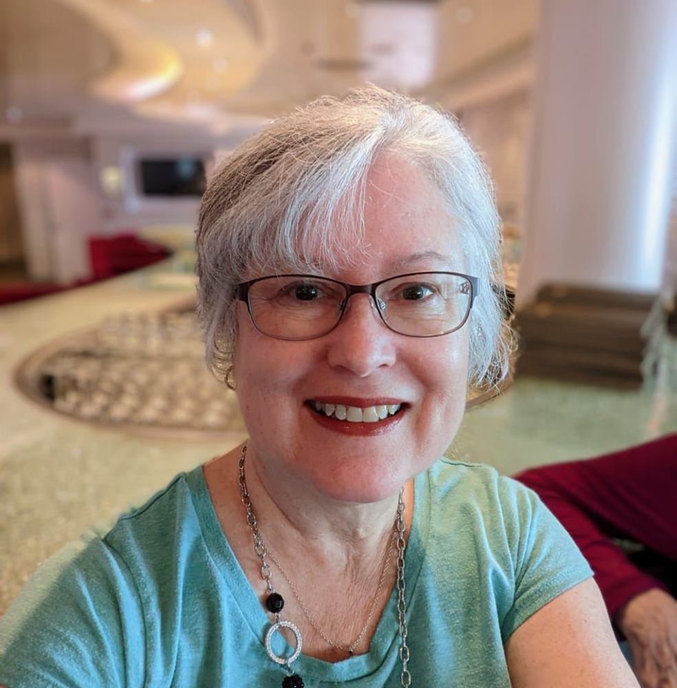 Meet your Posher, Sandra